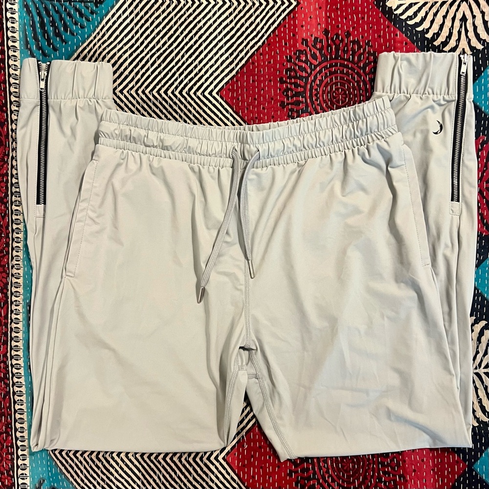 Sold- Zyia Everywhere Zipper Ankle Athletic Joggers
